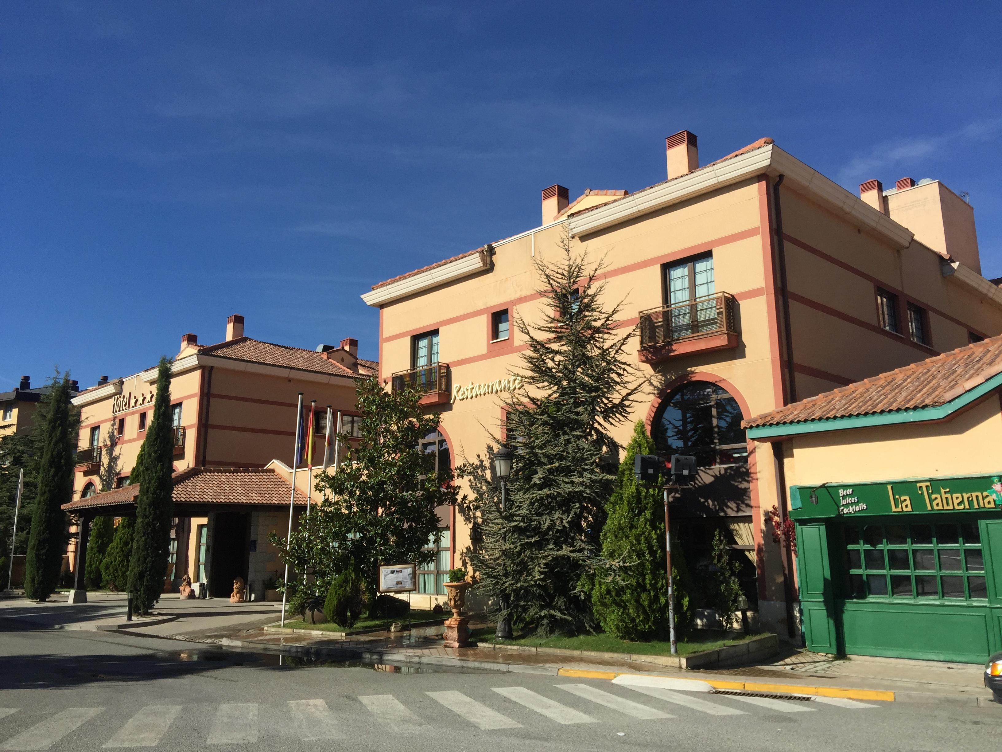 Segovia Sierra De Guadarrama Hotel Los Ángeles de San Rafael Екстериор снимка