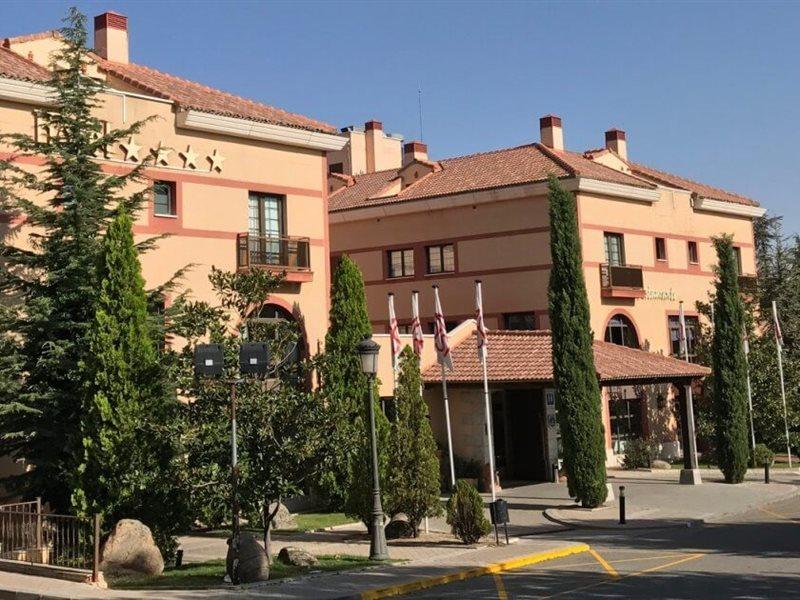 Segovia Sierra De Guadarrama Hotel Los Ángeles de San Rafael Екстериор снимка
